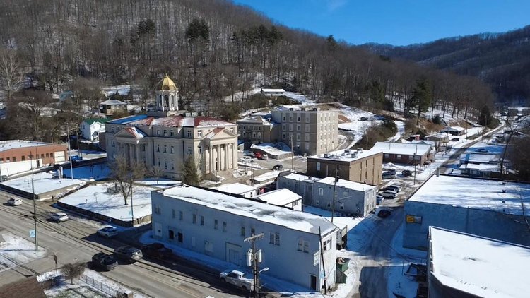 Image for Mixed-Use Building in Growing Boone County Market