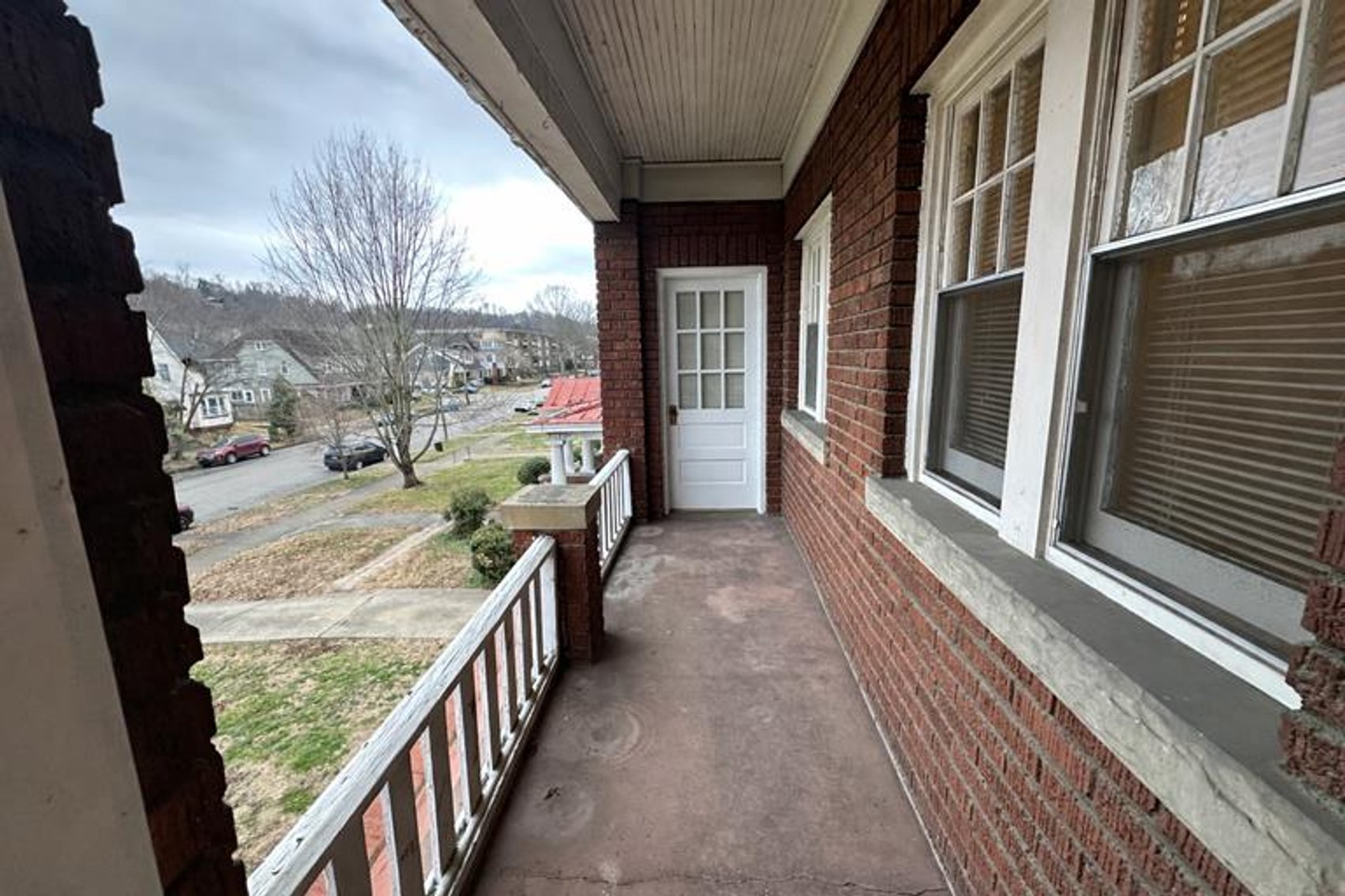 Image for SOLD $198,000 - Income Generating 4-Unit Apartment Building in Huntington