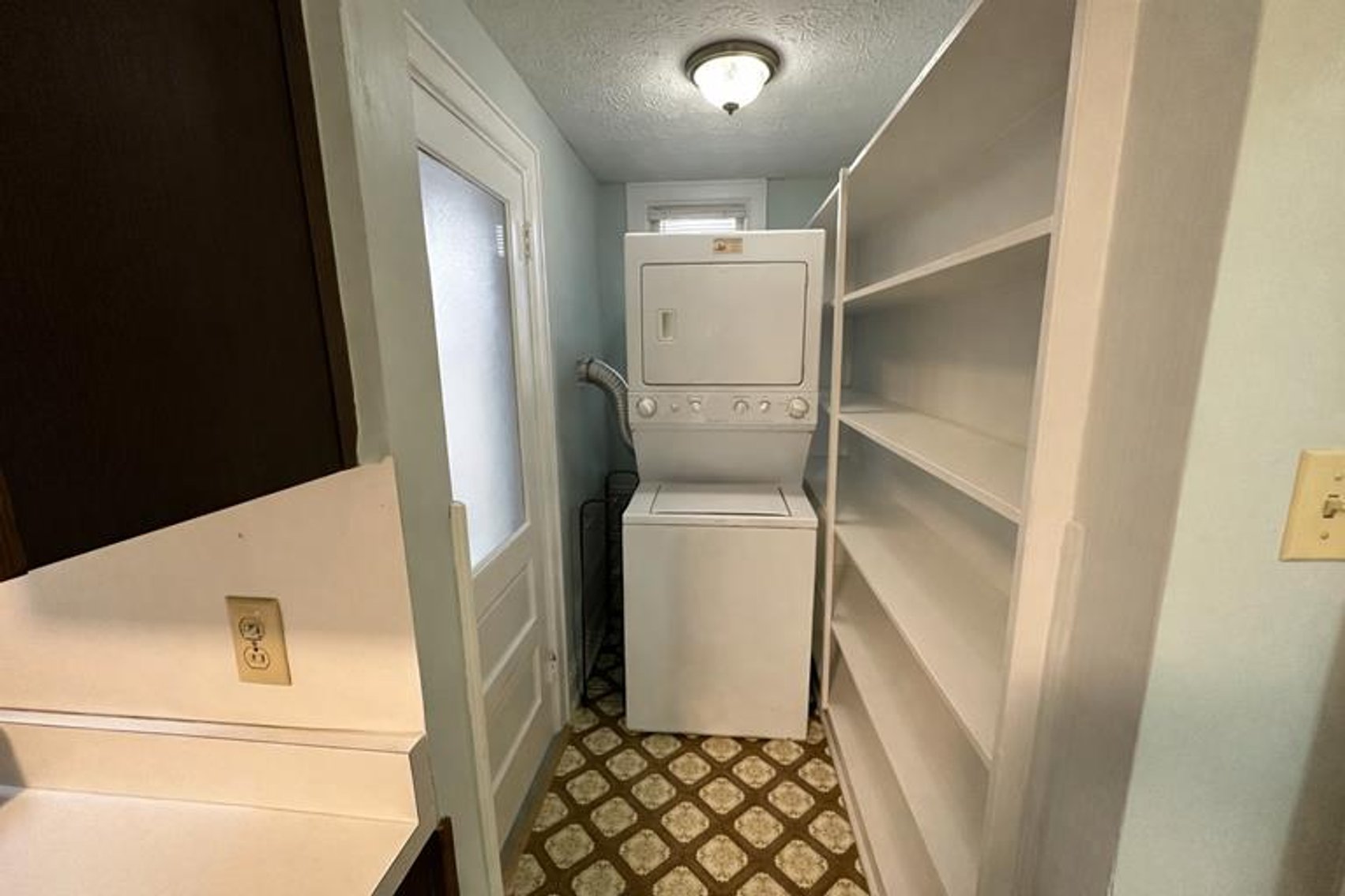 Image for SOLD $198,000 - Income Generating 4-Unit Apartment Building in Huntington