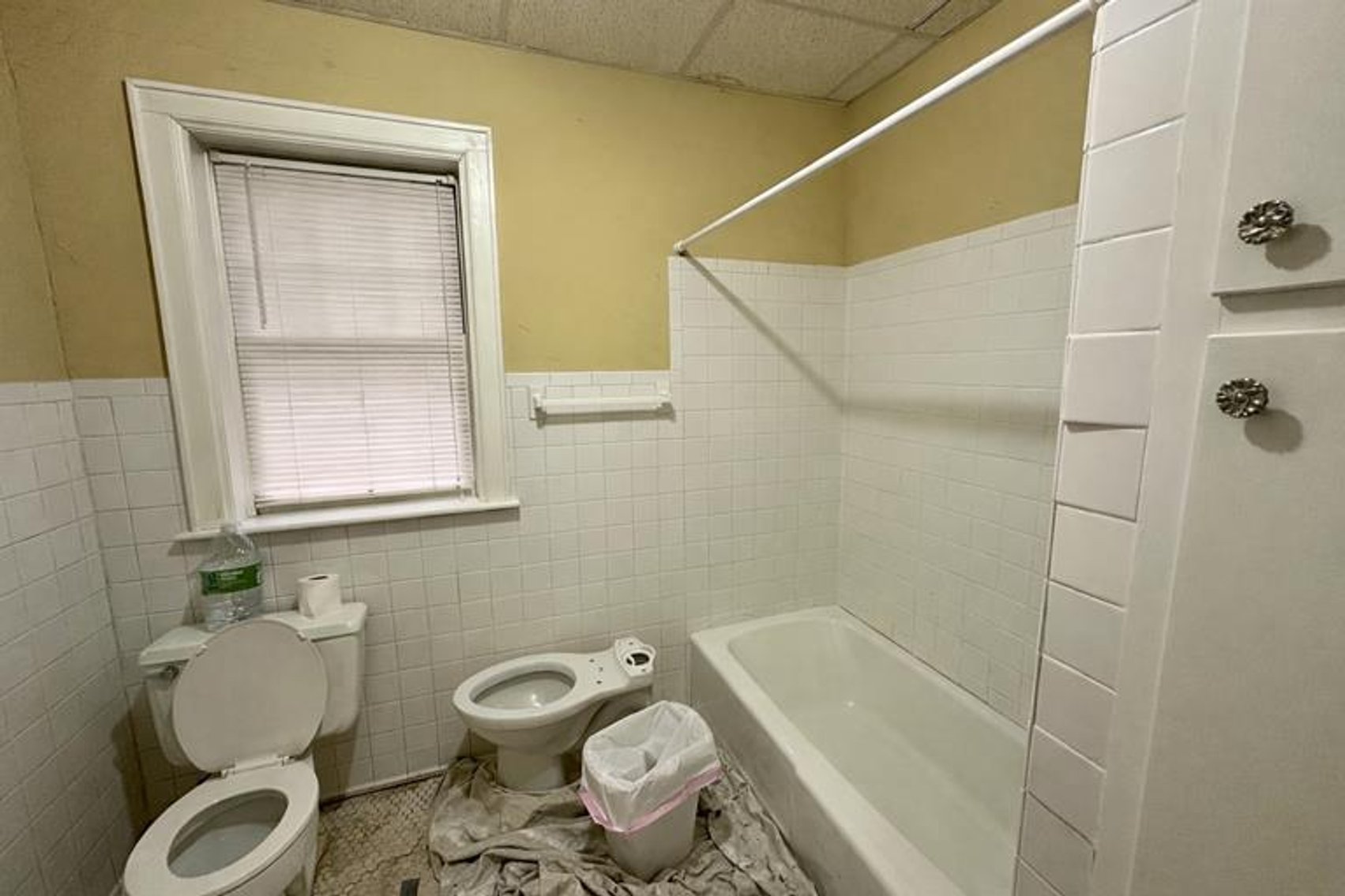 Image for SOLD $198,000 - Income Generating 4-Unit Apartment Building in Huntington