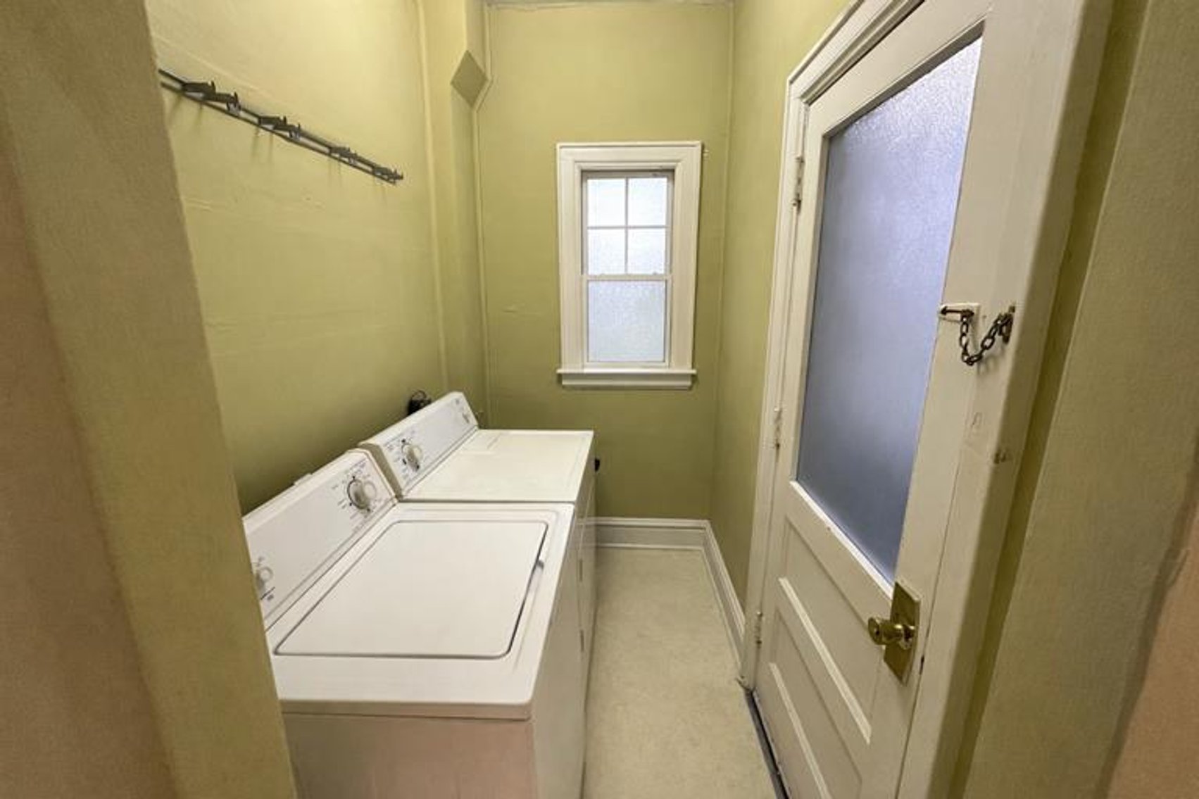 Image for SOLD $198,000 - Income Generating 4-Unit Apartment Building in Huntington