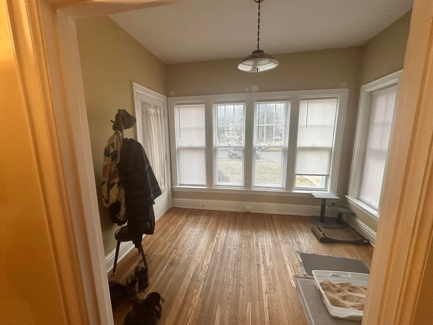 Image for SOLD $198,000 - Income Generating 4-Unit Apartment Building in Huntington