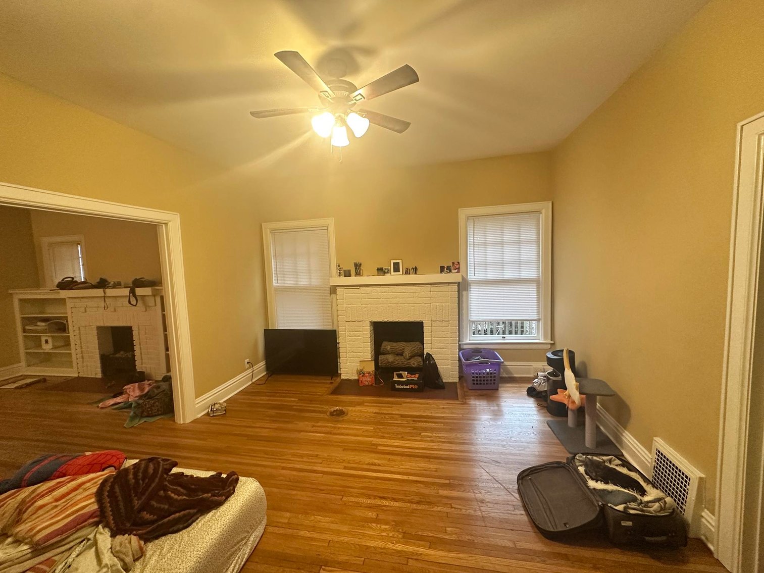 Image for SOLD $198,000 - Income Generating 4-Unit Apartment Building in Huntington