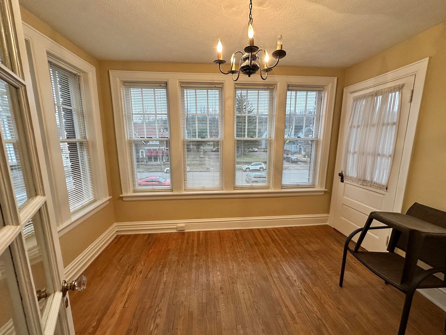 Image for SOLD $198,000 - Income Generating 4-Unit Apartment Building in Huntington