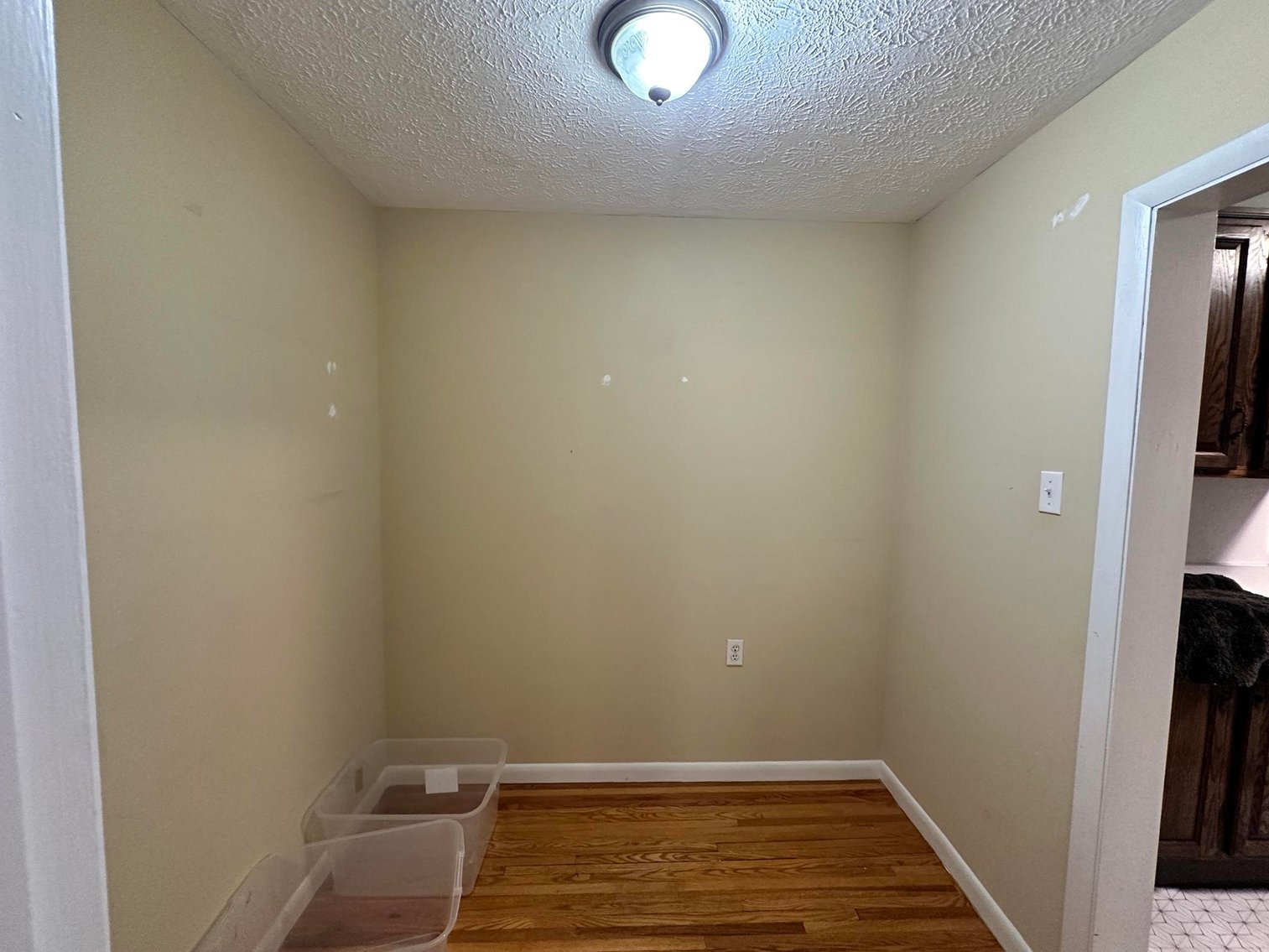 Image for SOLD $198,000 - Income Generating 4-Unit Apartment Building in Huntington