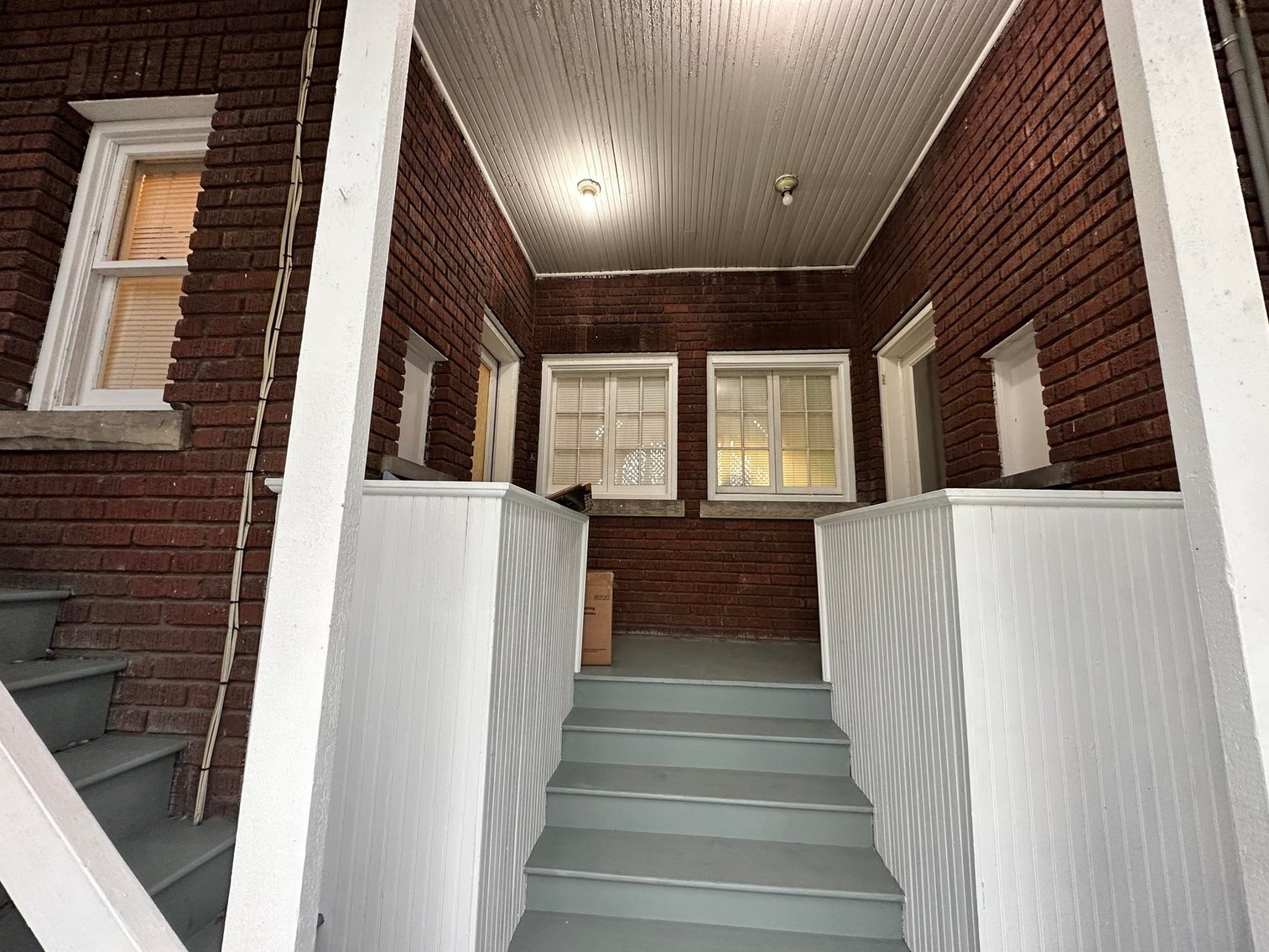 Image for SOLD $198,000 - Income Generating 4-Unit Apartment Building in Huntington