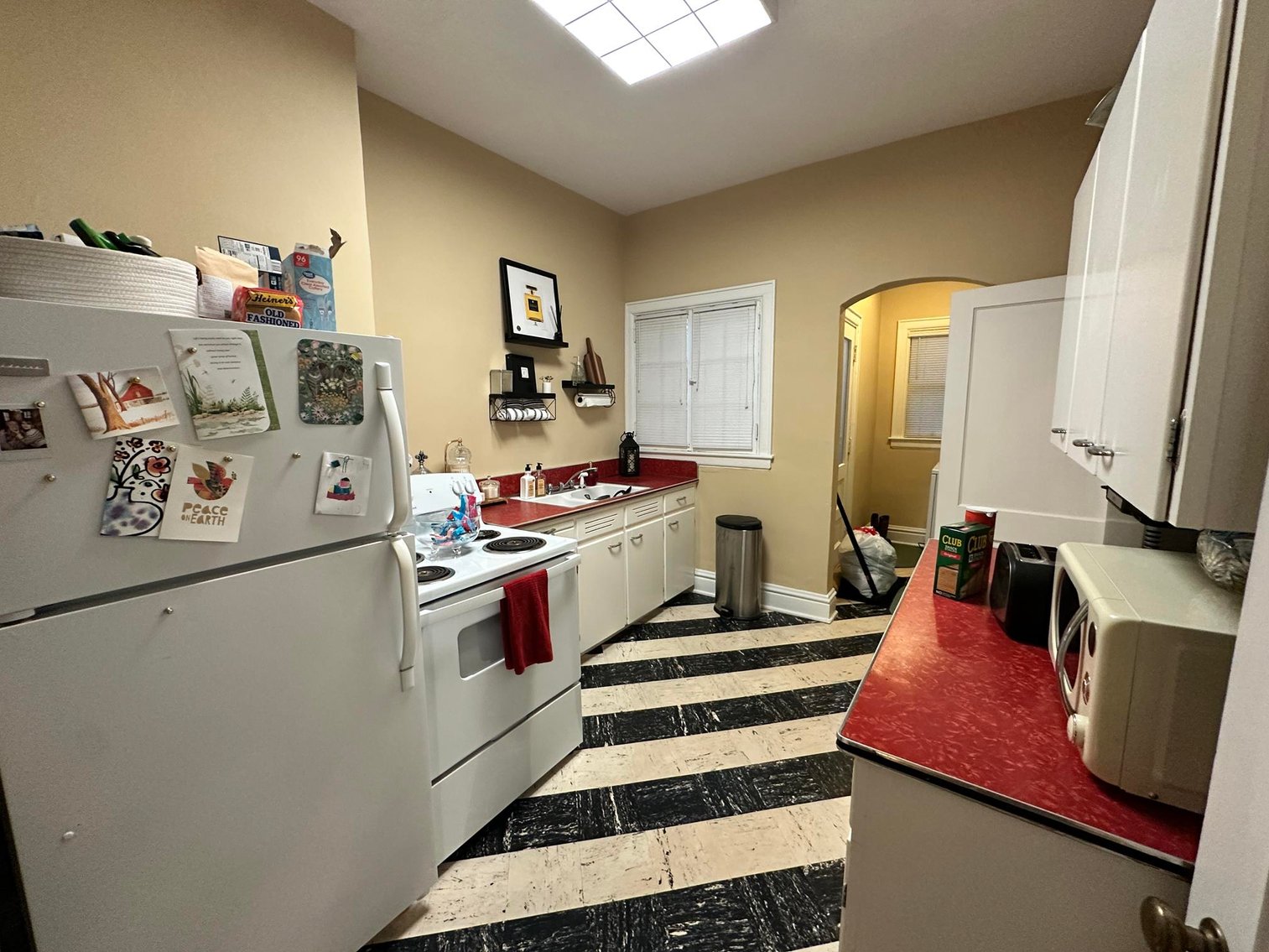 Image for SOLD $198,000 - Income Generating 4-Unit Apartment Building in Huntington