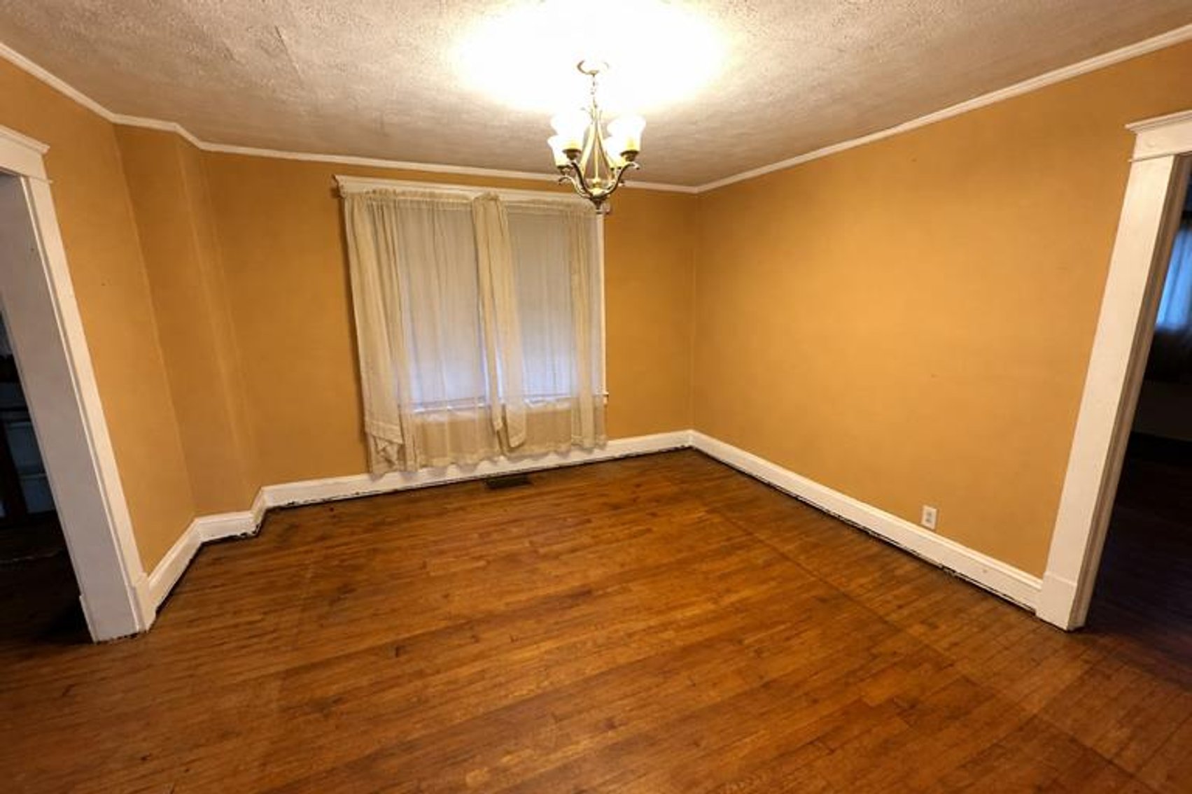 Image for SOLD $118,910 - Well-Maintained 3 Bedroom in Kanawha City