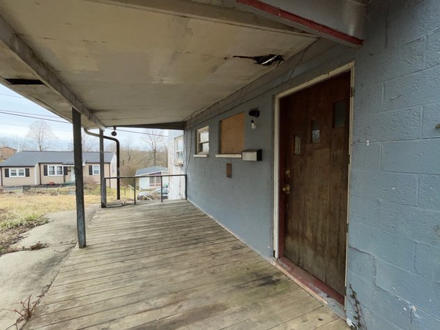 Image for SOLD - 2 Car Garage with Apartment in St. Albans Selling to the Highest Bidder