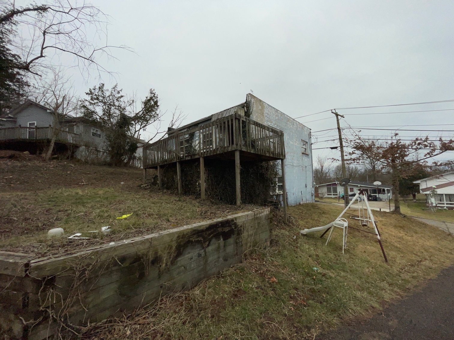 Image for SOLD - 2 Car Garage with Apartment in St. Albans Selling to the Highest Bidder