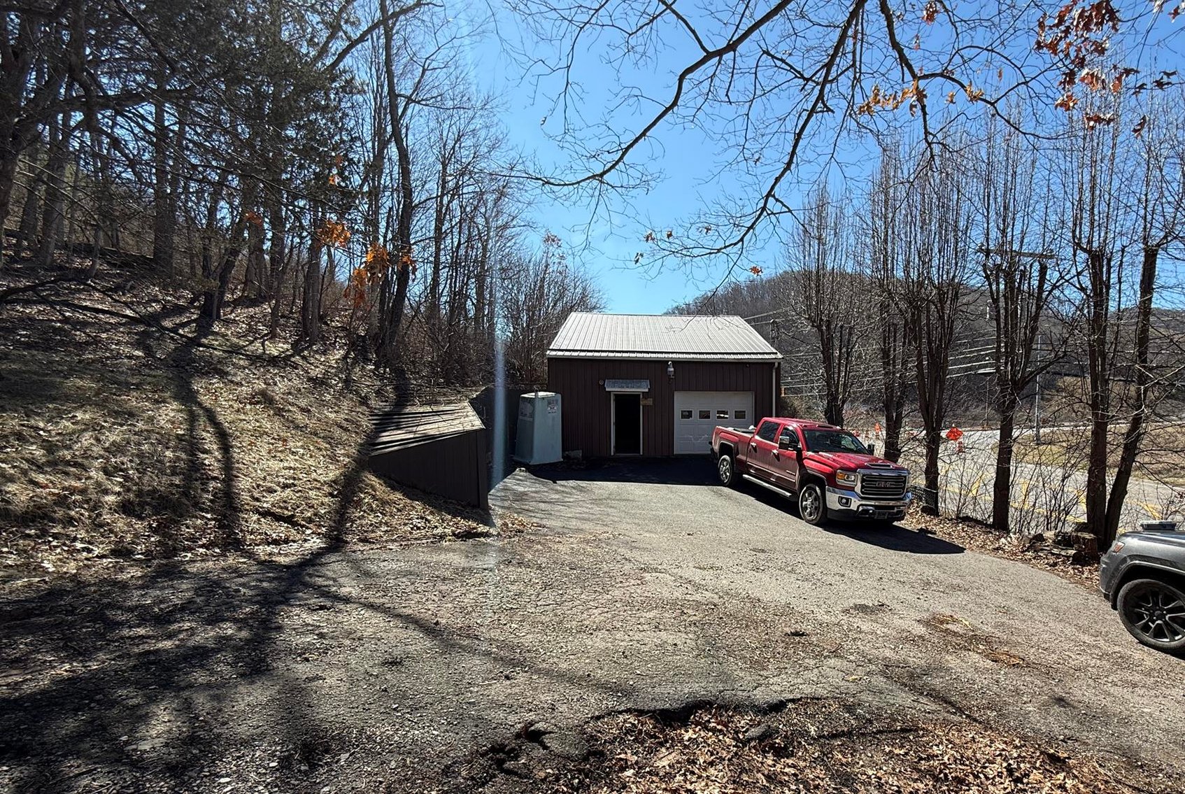 Image for NEW DATE: Home & Warehouse with Woodworking Equipment in a Prime Mercer County Location