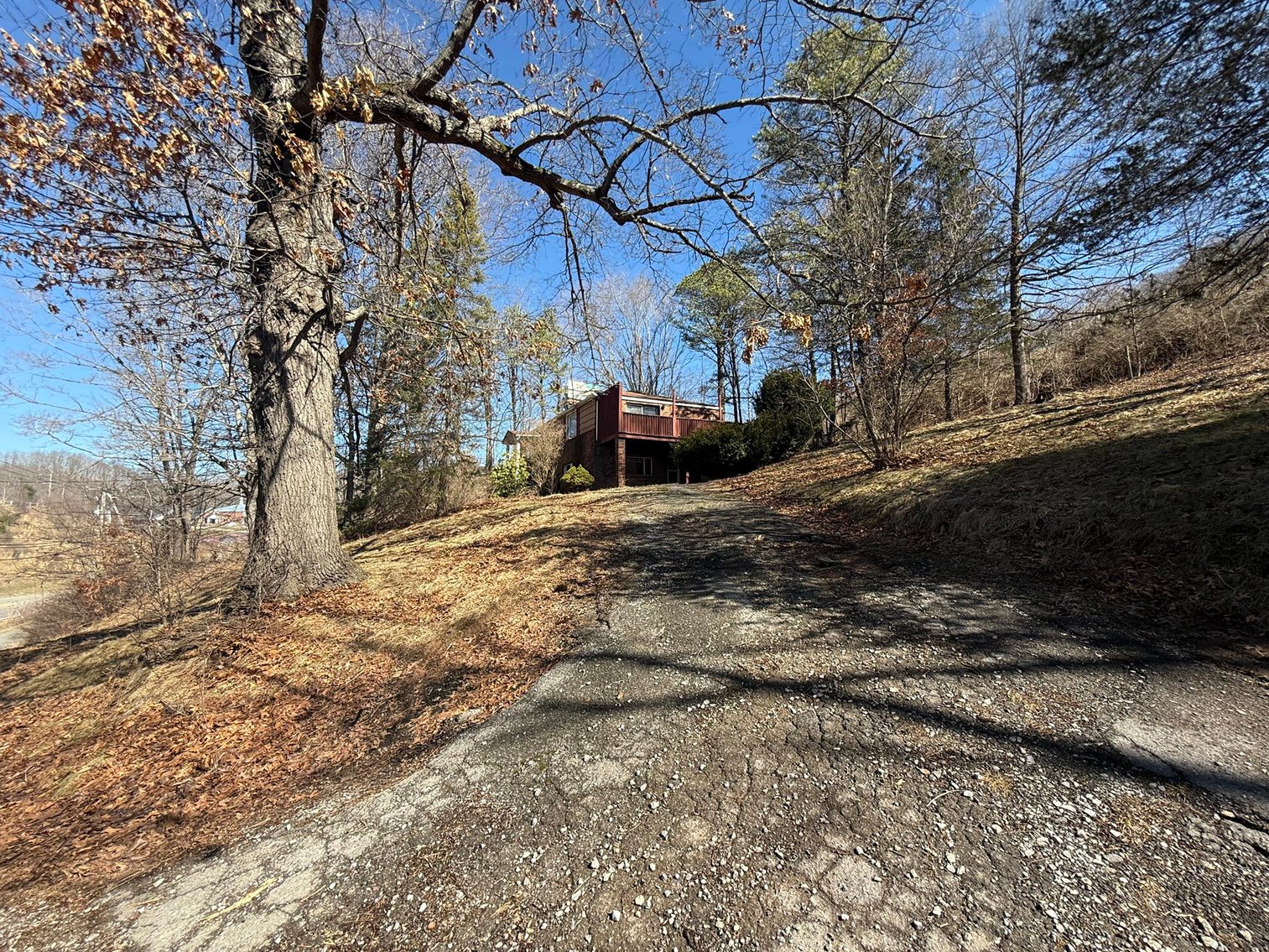 Image for NEW DATE: Home & Warehouse with Woodworking Equipment in a Prime Mercer County Location