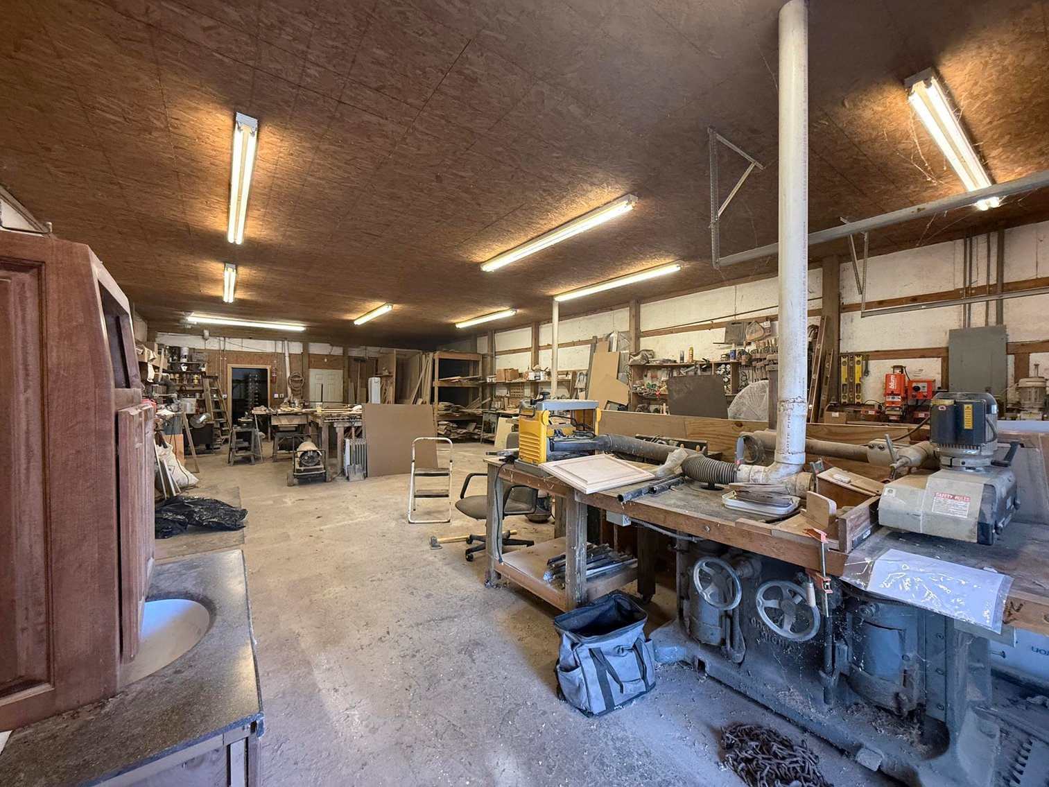 Image for NEW DATE: Home & Warehouse with Woodworking Equipment in a Prime Mercer County Location