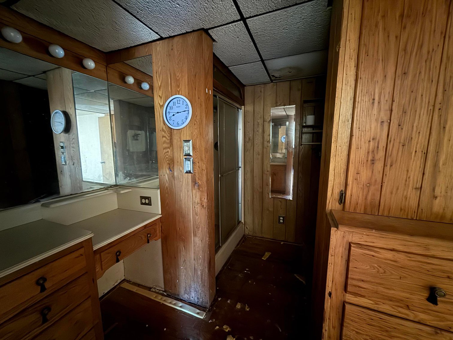 Image for NEW DATE: Home & Warehouse with Woodworking Equipment in a Prime Mercer County Location