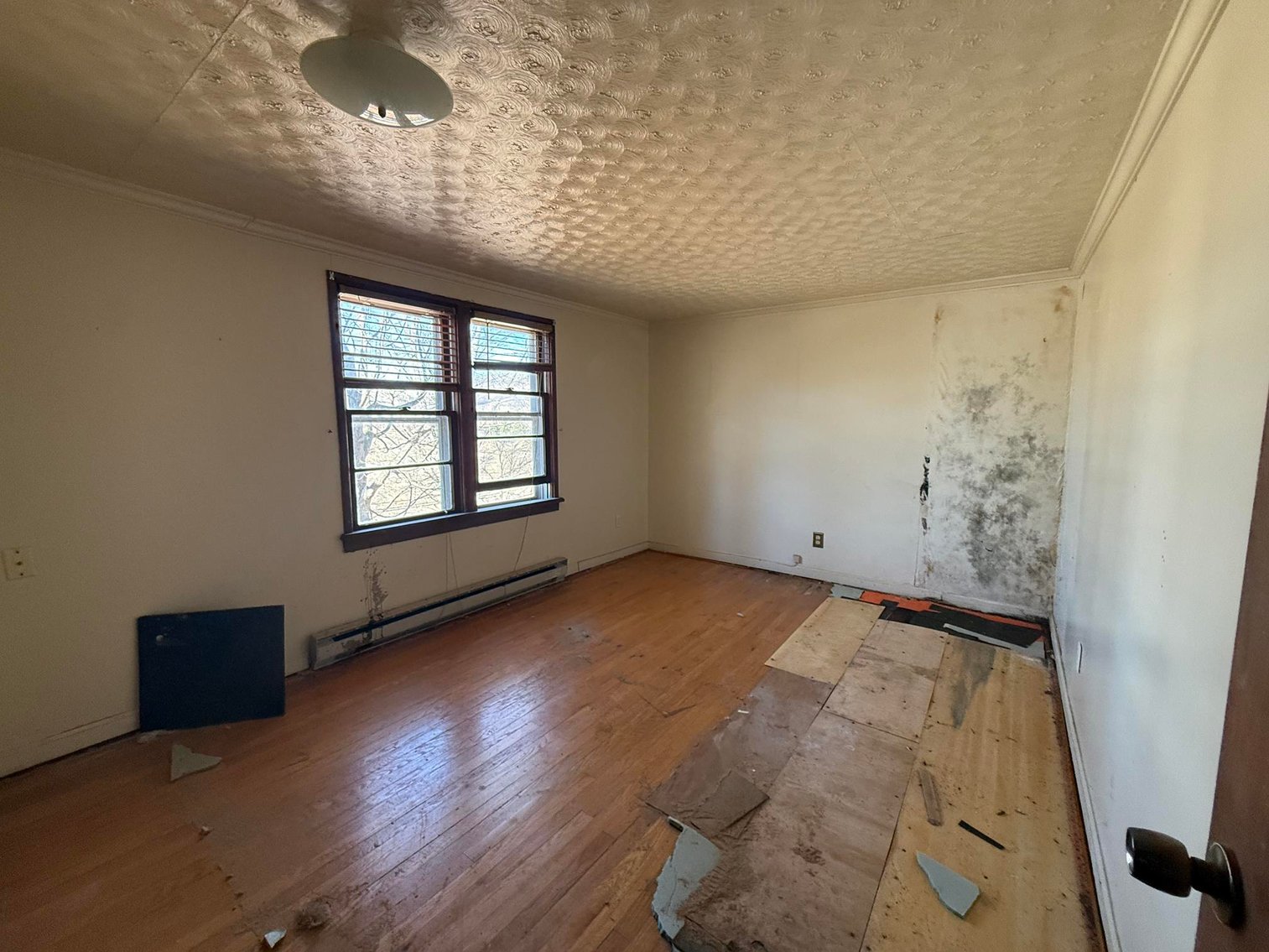 Image for NEW DATE: Home & Warehouse with Woodworking Equipment in a Prime Mercer County Location