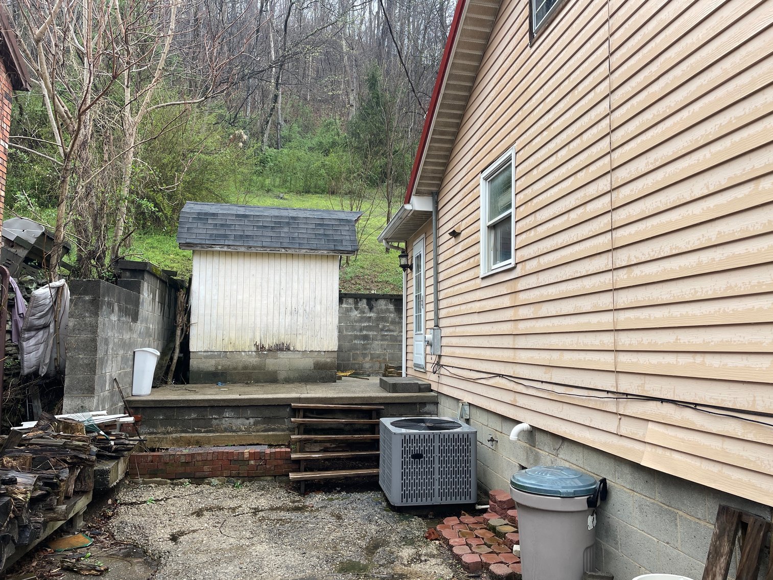 Image for SOLD $46,200 - 2 Bedroom on Nearly an Acre with River Views Along US-60 in Fayette County