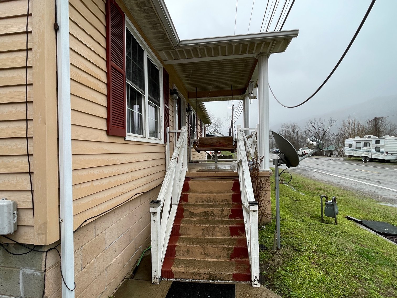 Image for SOLD $46,200 - 2 Bedroom on Nearly an Acre with River Views Along US-60 in Fayette County