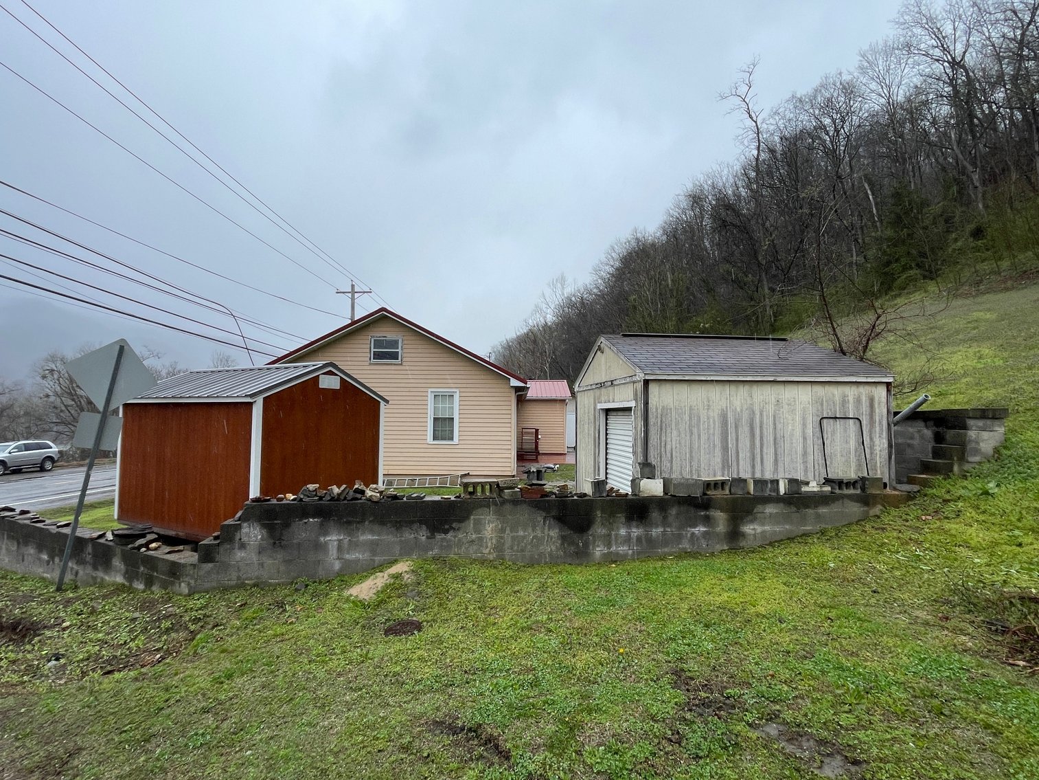 Image for SOLD $46,200 - 2 Bedroom on Nearly an Acre with River Views Along US-60 in Fayette County