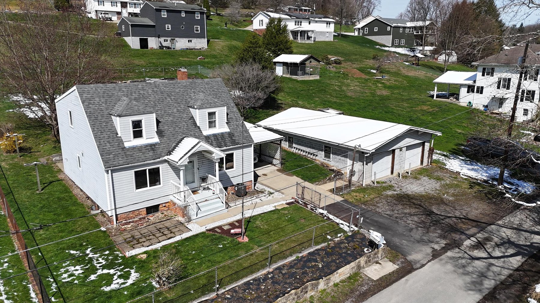 Image for SOLD $154,000 - 4 Bedroom in a Great Pleasant Valley Location