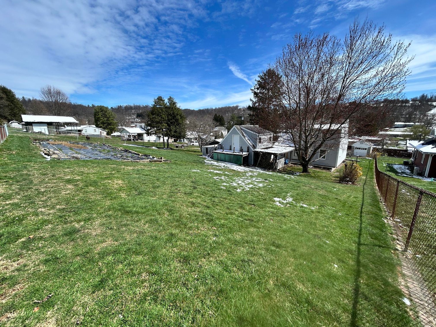 Image for SOLD $154,000 - 4 Bedroom in a Great Pleasant Valley Location