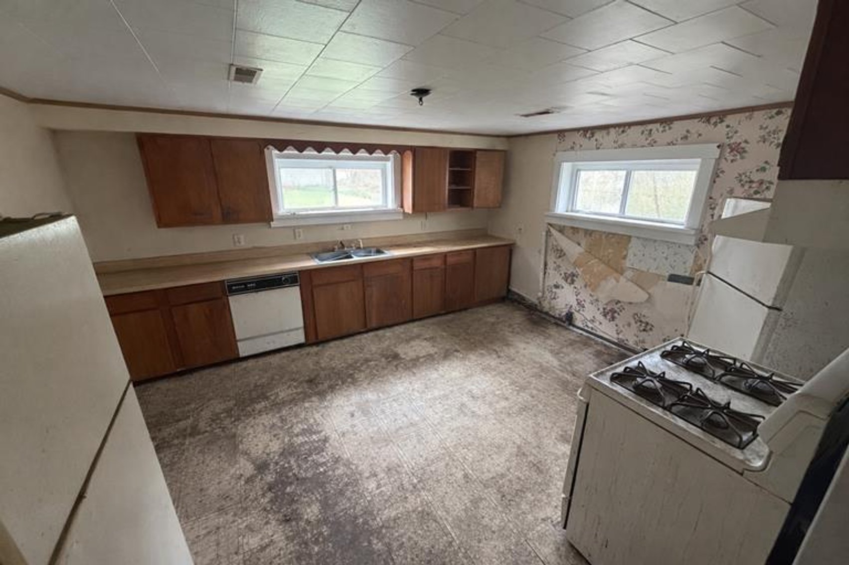 Image for SOLD $22,275 - 2 Bedroom Overlooking the Kanawha River
