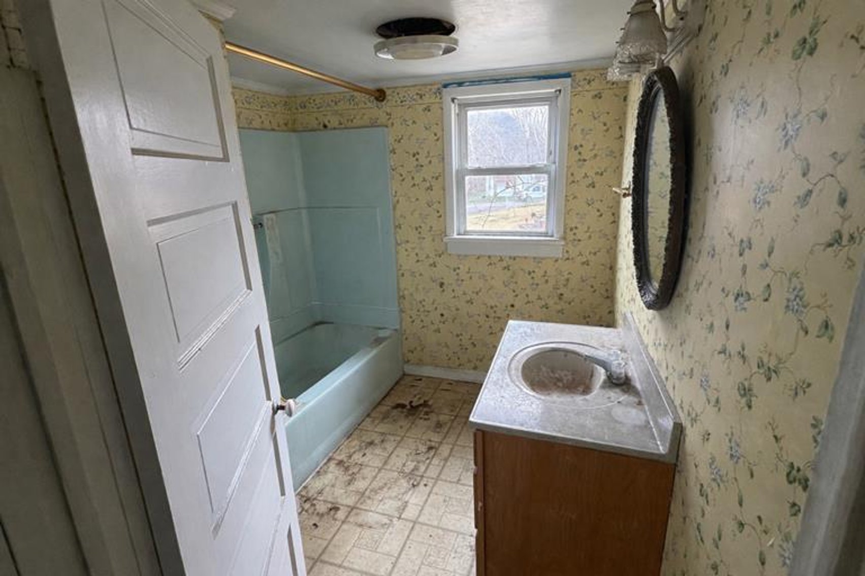 Image for SOLD $22,275 - 2 Bedroom Overlooking the Kanawha River