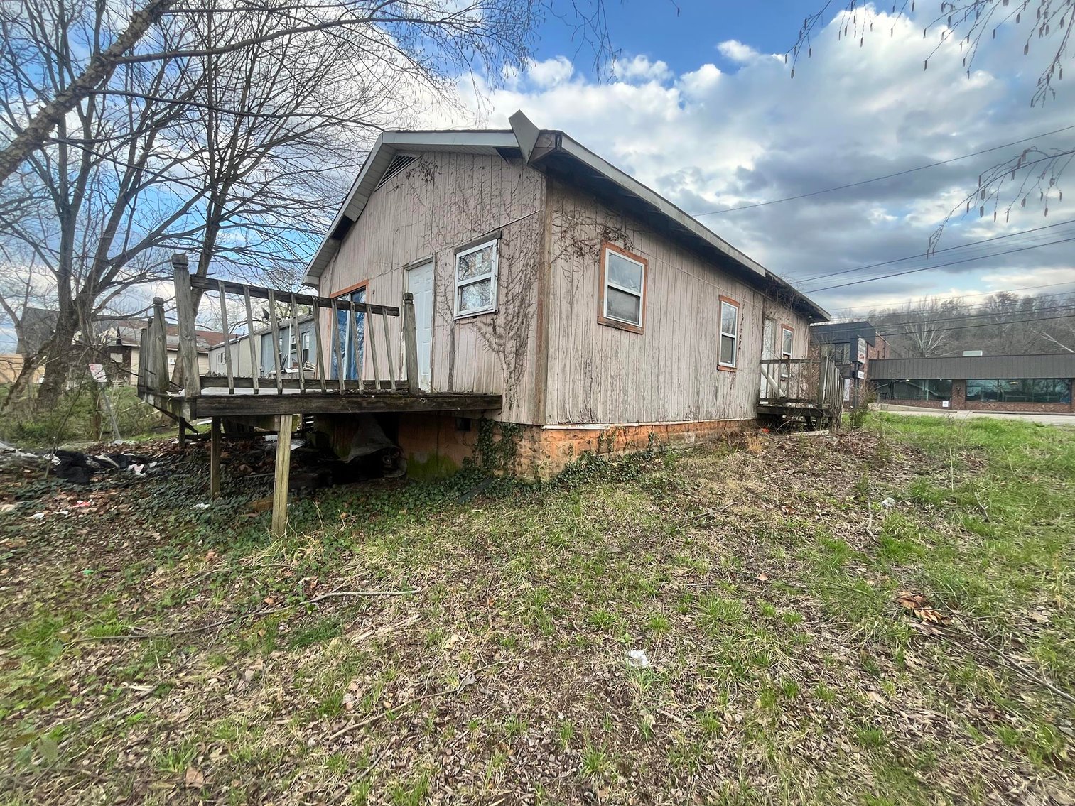 Image for SOLD $29,700 - Fixer-Upper Investment Opportunity on the Kanawha River