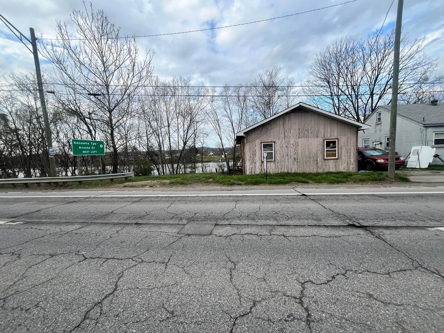 Image for SOLD $29,700 - Fixer-Upper Investment Opportunity on the Kanawha River