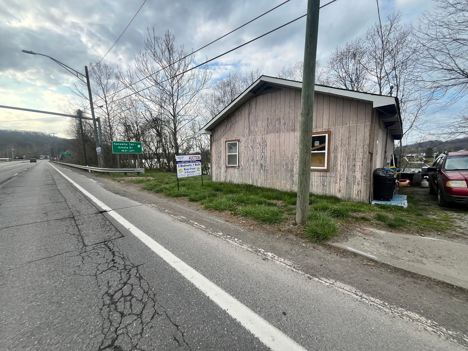 Image for SOLD $29,700 - Fixer-Upper Investment Opportunity on the Kanawha River