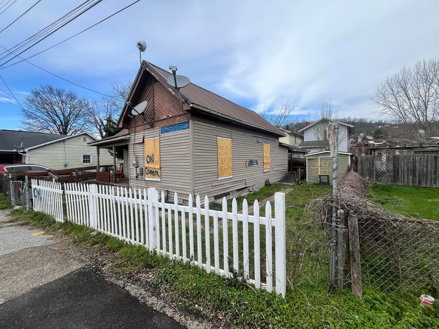 Image for SOLD $13,090 - 2 Bedroom Project Home in Charleston Selling to the Highest Bidder