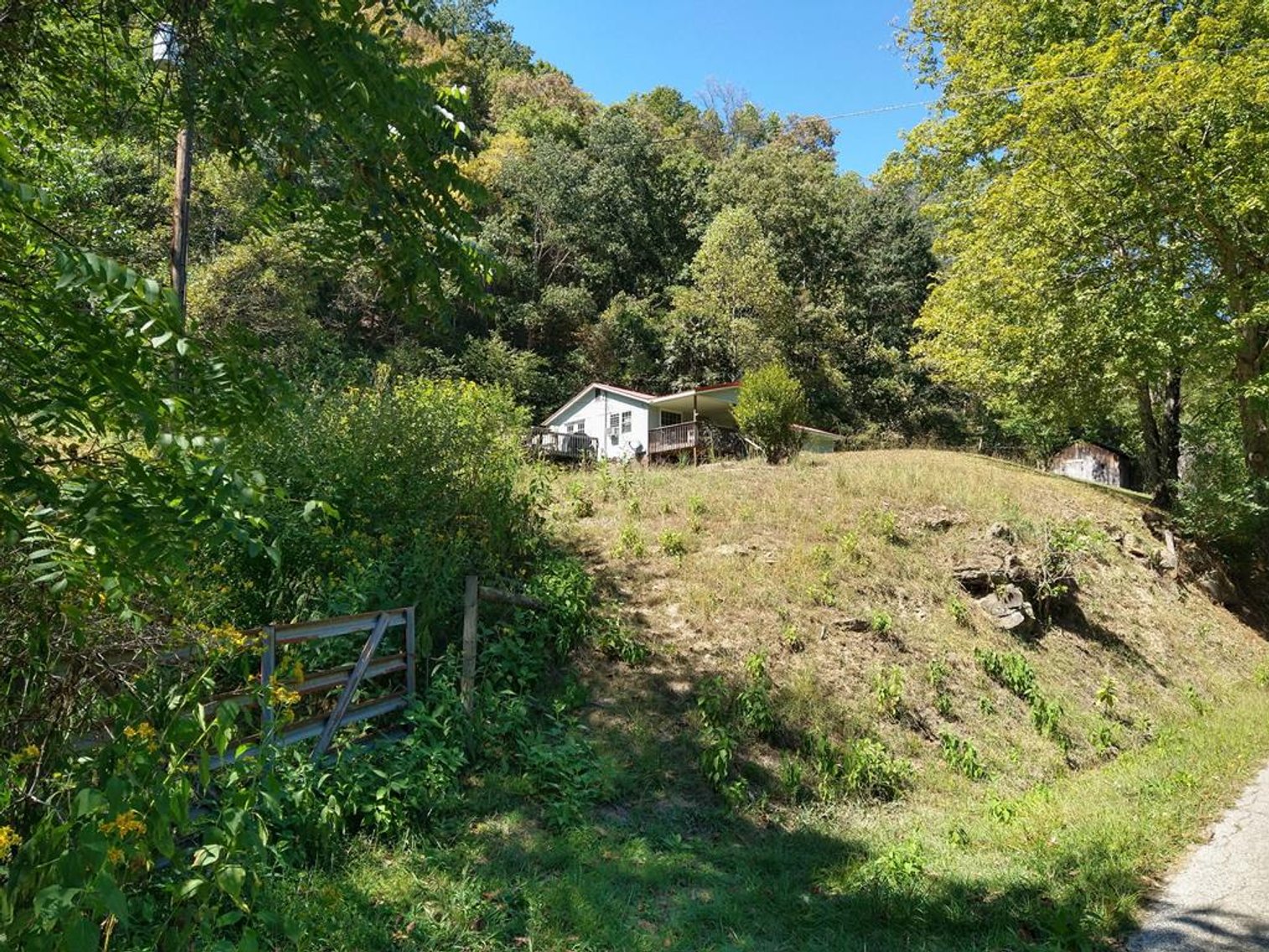Image for SOLD $51,895 - 4 Bedroom on 2 Acres in Roane County