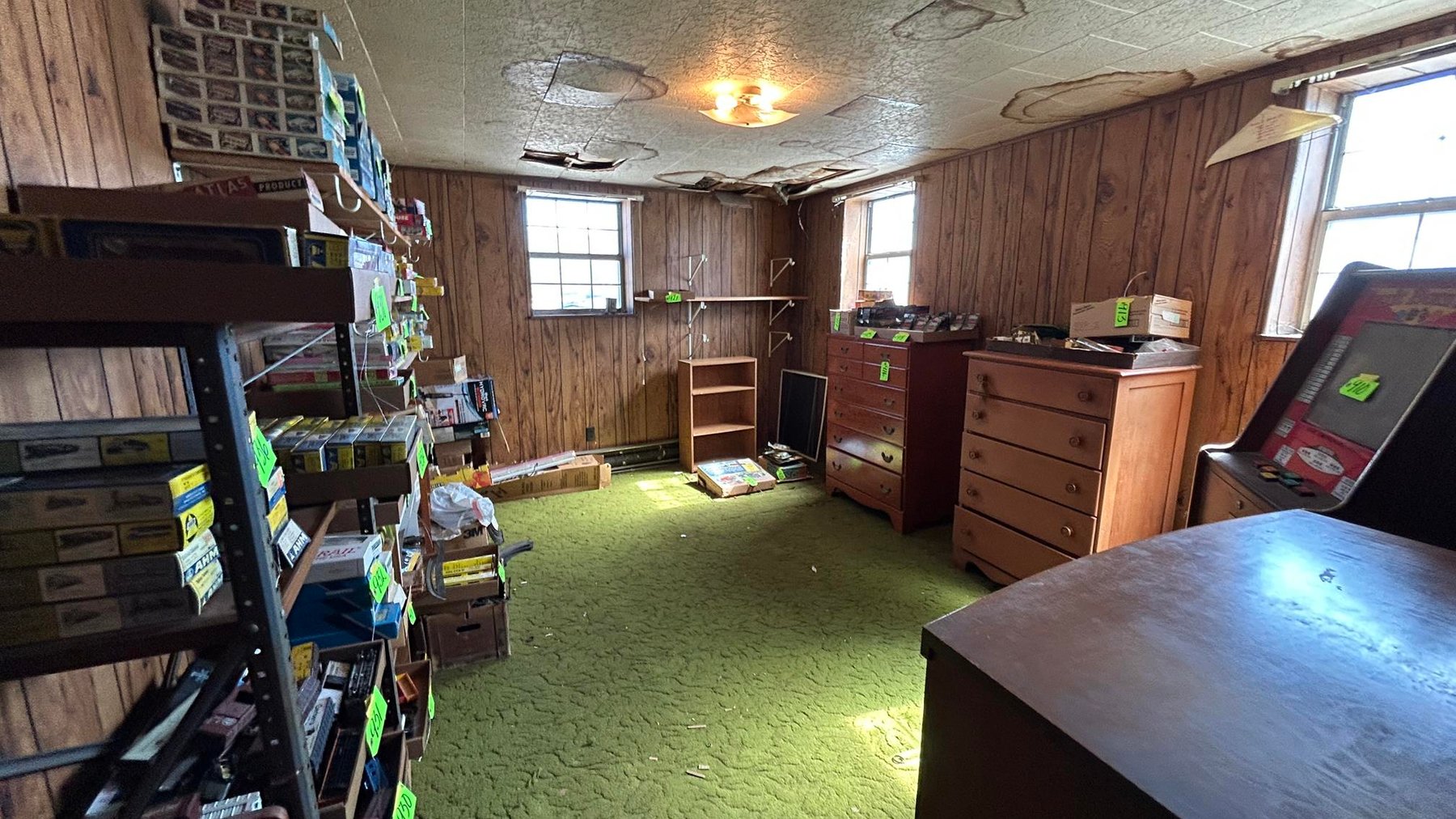 Image for SOLD $63,800 - Commercial Building with Garage Bays & Apartment Selling to the Highest Bidder