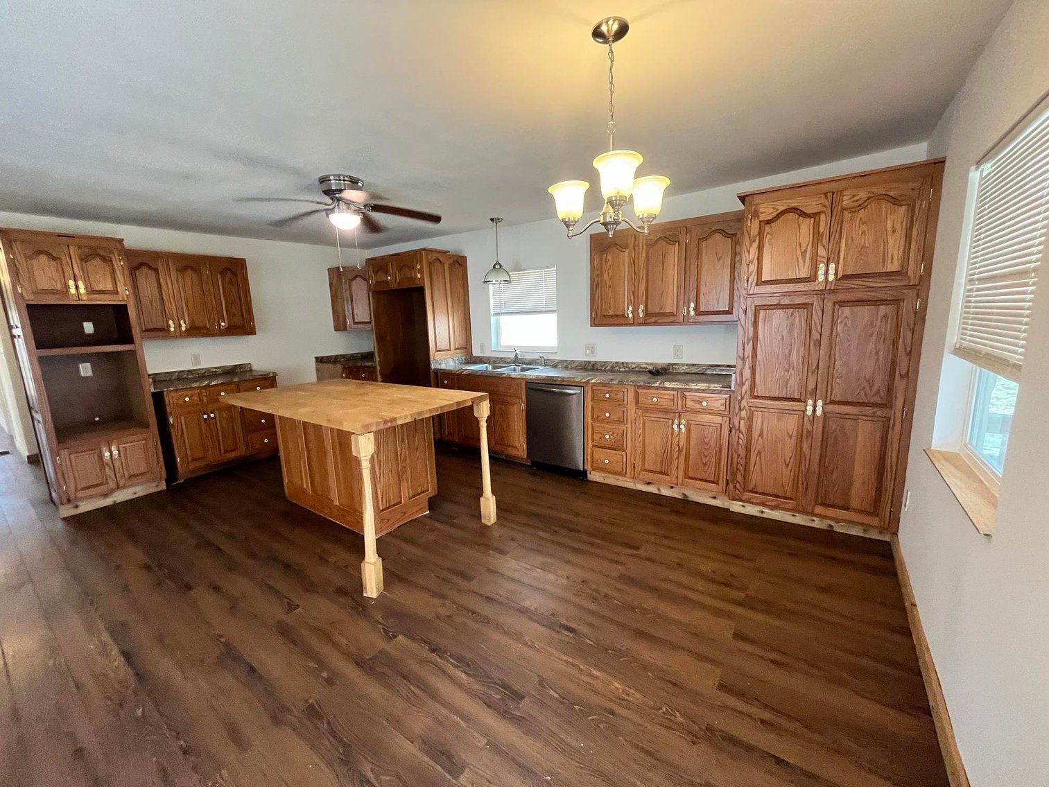 Image for SOLD $127,050 - Move-in Ready Log-Style Home on 1.63 Acres in Elkview