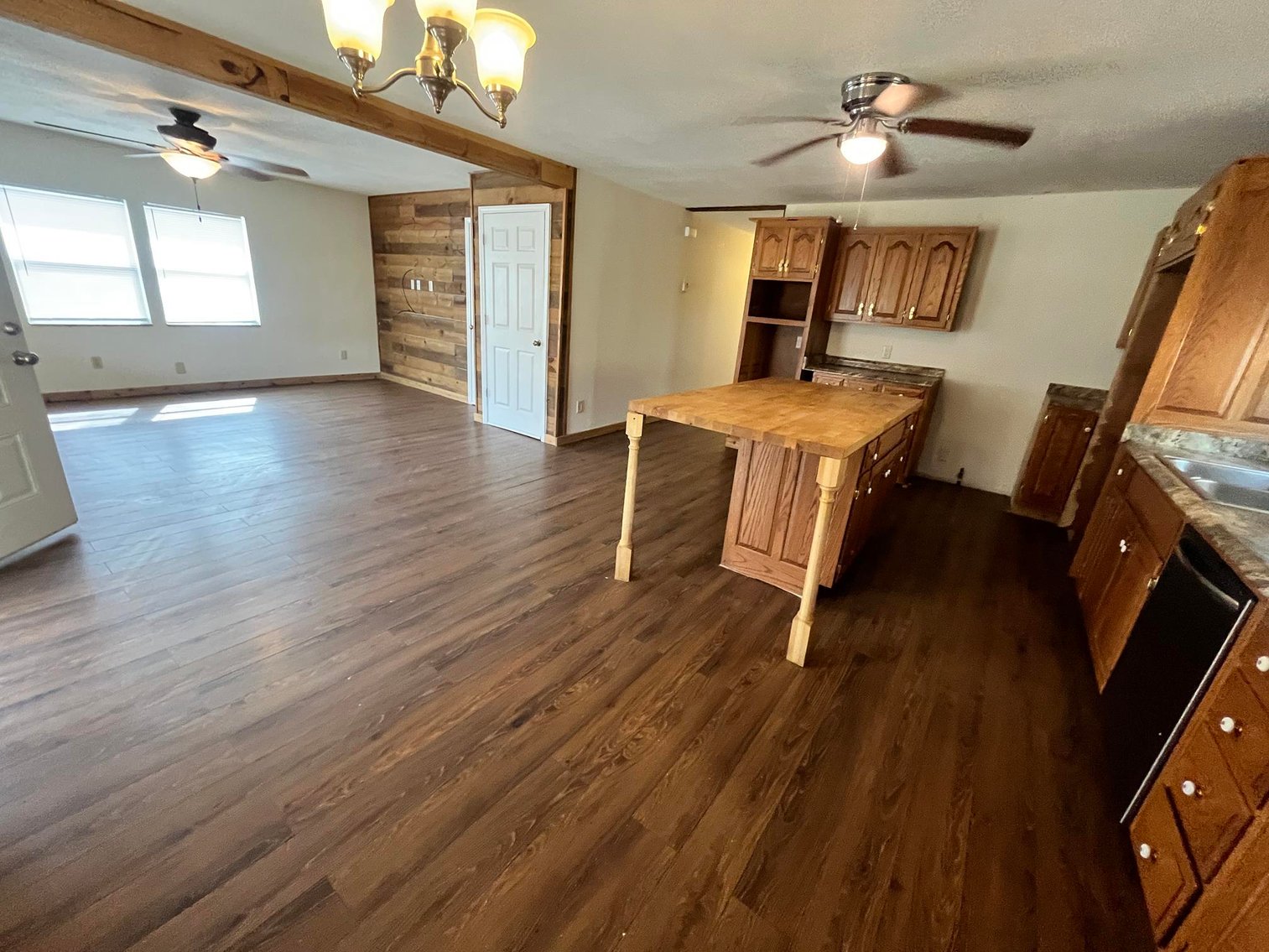 Image for SOLD $127,050 - Move-in Ready Log-Style Home on 1.63 Acres in Elkview