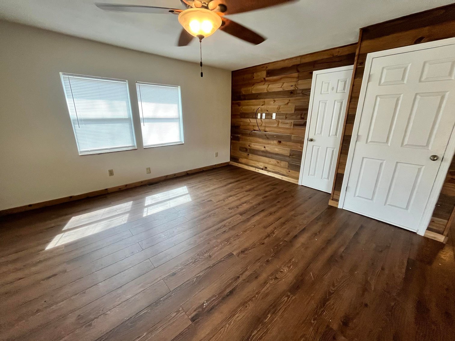 Image for SOLD $127,050 - Move-in Ready Log-Style Home on 1.63 Acres in Elkview