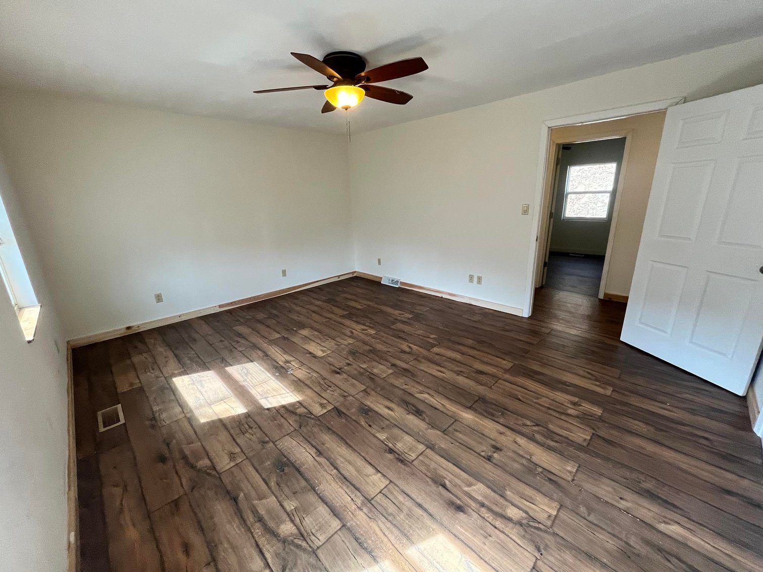 Image for SOLD $127,050 - Move-in Ready Log-Style Home on 1.63 Acres in Elkview