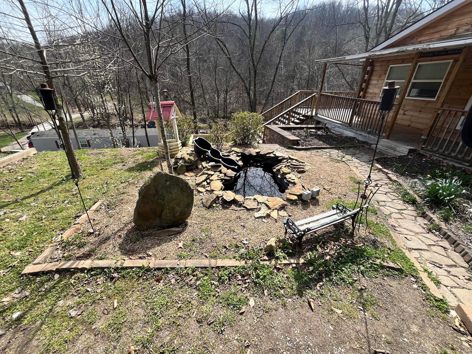 Image for SOLD $127,050 - Move-in Ready Log-Style Home on 1.63 Acres in Elkview
