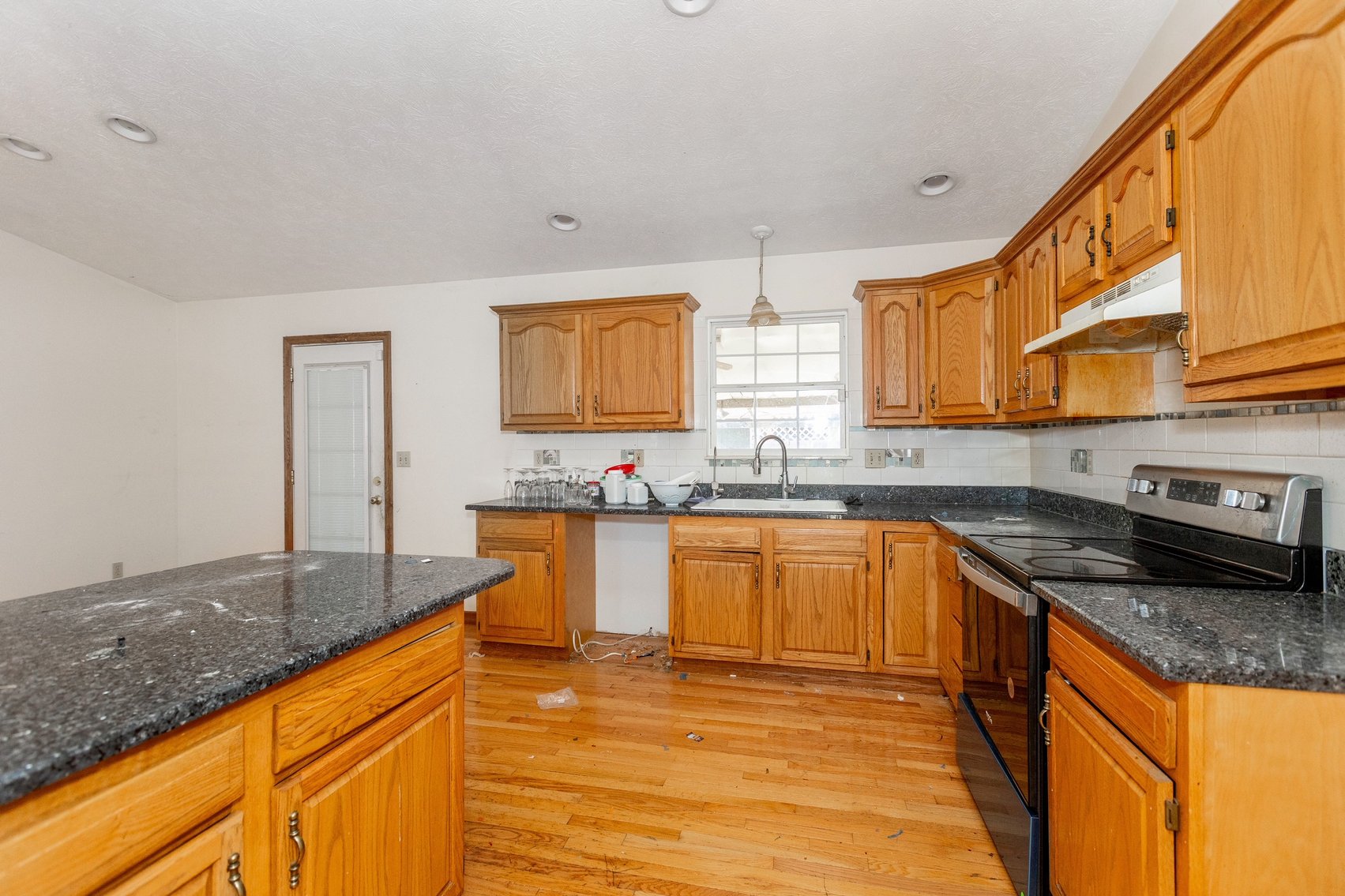 Image for SOLD $163,900 - Spacious 4 Bedroom Mid-Entry on a Large Lot in Cross Lanes