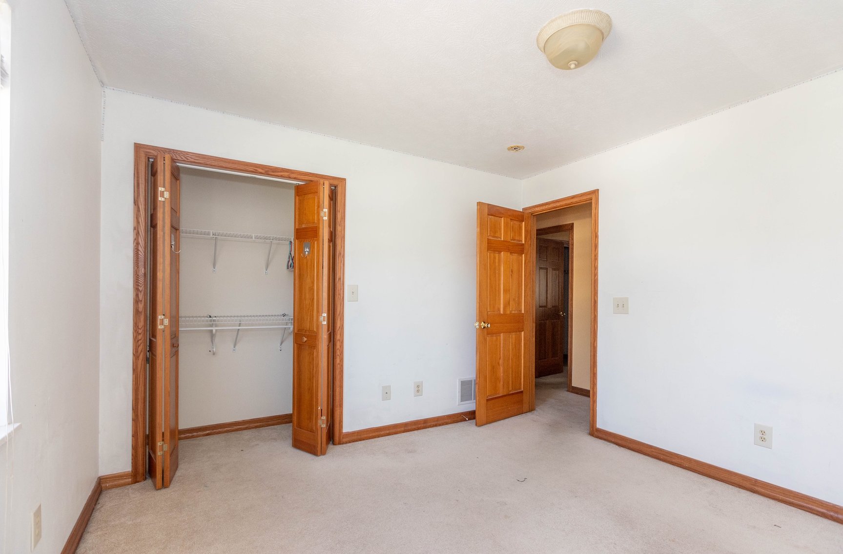 Image for SOLD $163,900 - Spacious 4 Bedroom Mid-Entry on a Large Lot in Cross Lanes