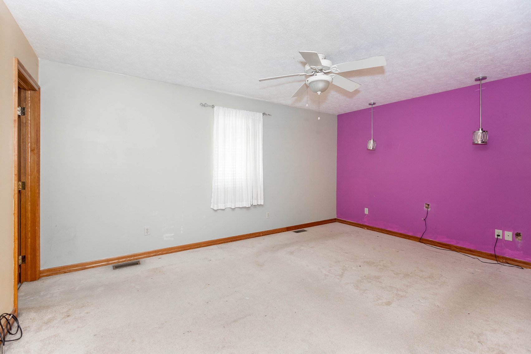 Image for SOLD $163,900 - Spacious 4 Bedroom Mid-Entry on a Large Lot in Cross Lanes