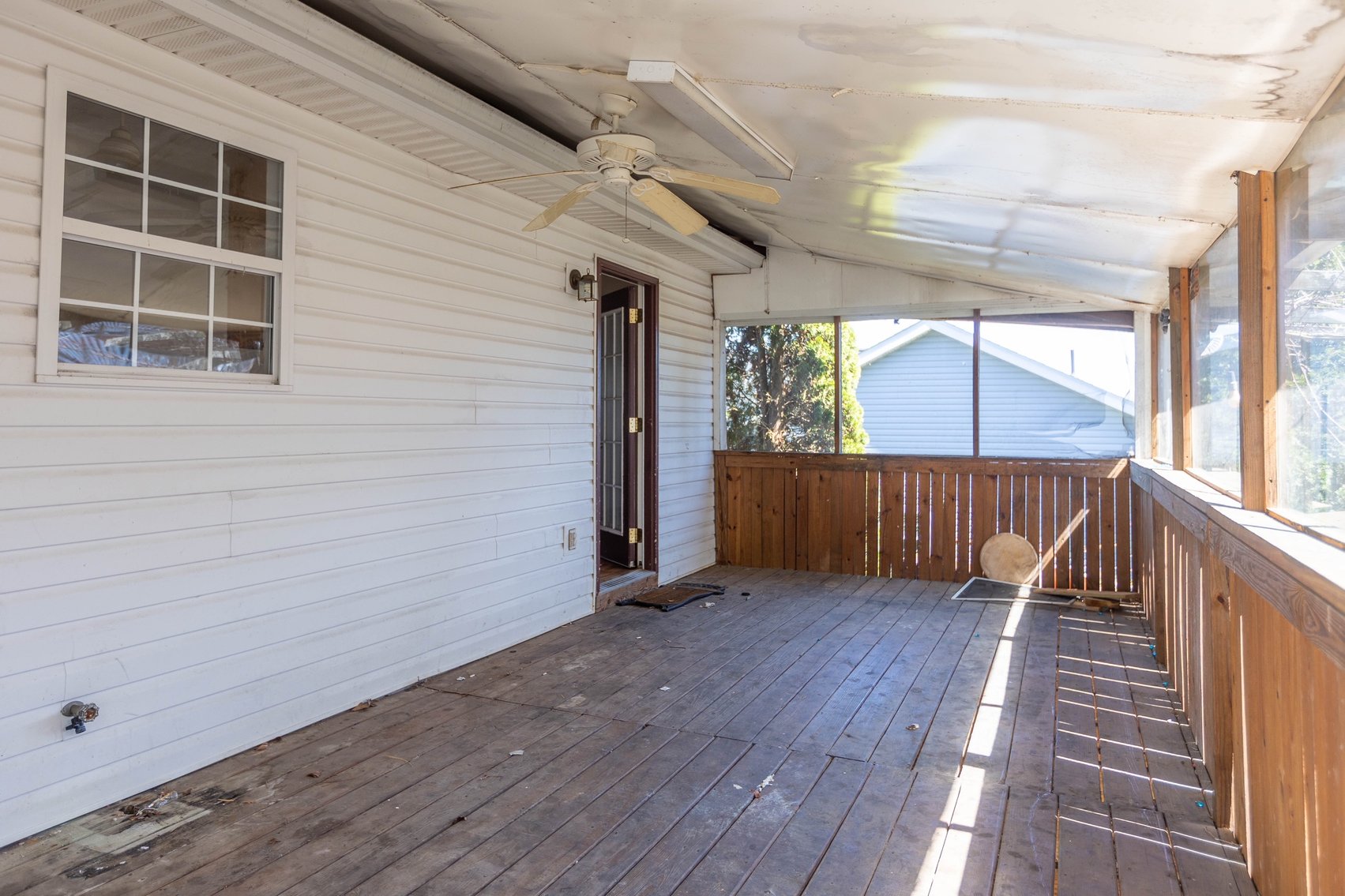 Image for SOLD $163,900 - Spacious 4 Bedroom Mid-Entry on a Large Lot in Cross Lanes