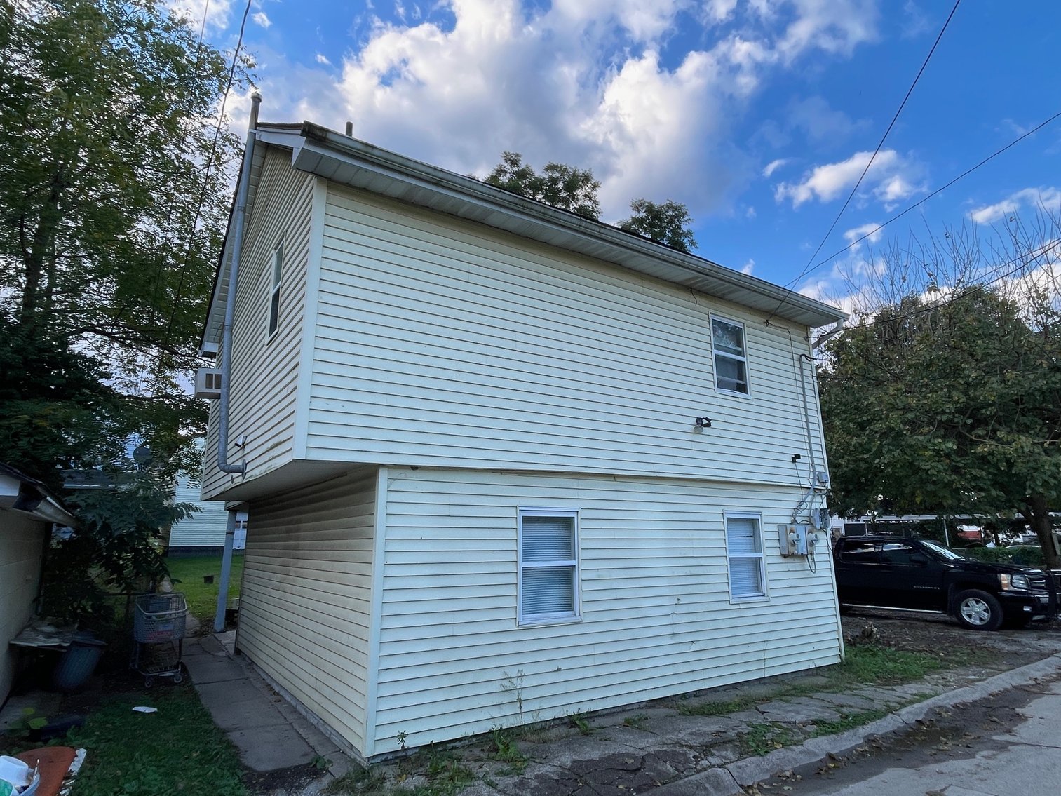 Image for SOLD $46,200 - Income Generating Duplex and Garage in Huntington
