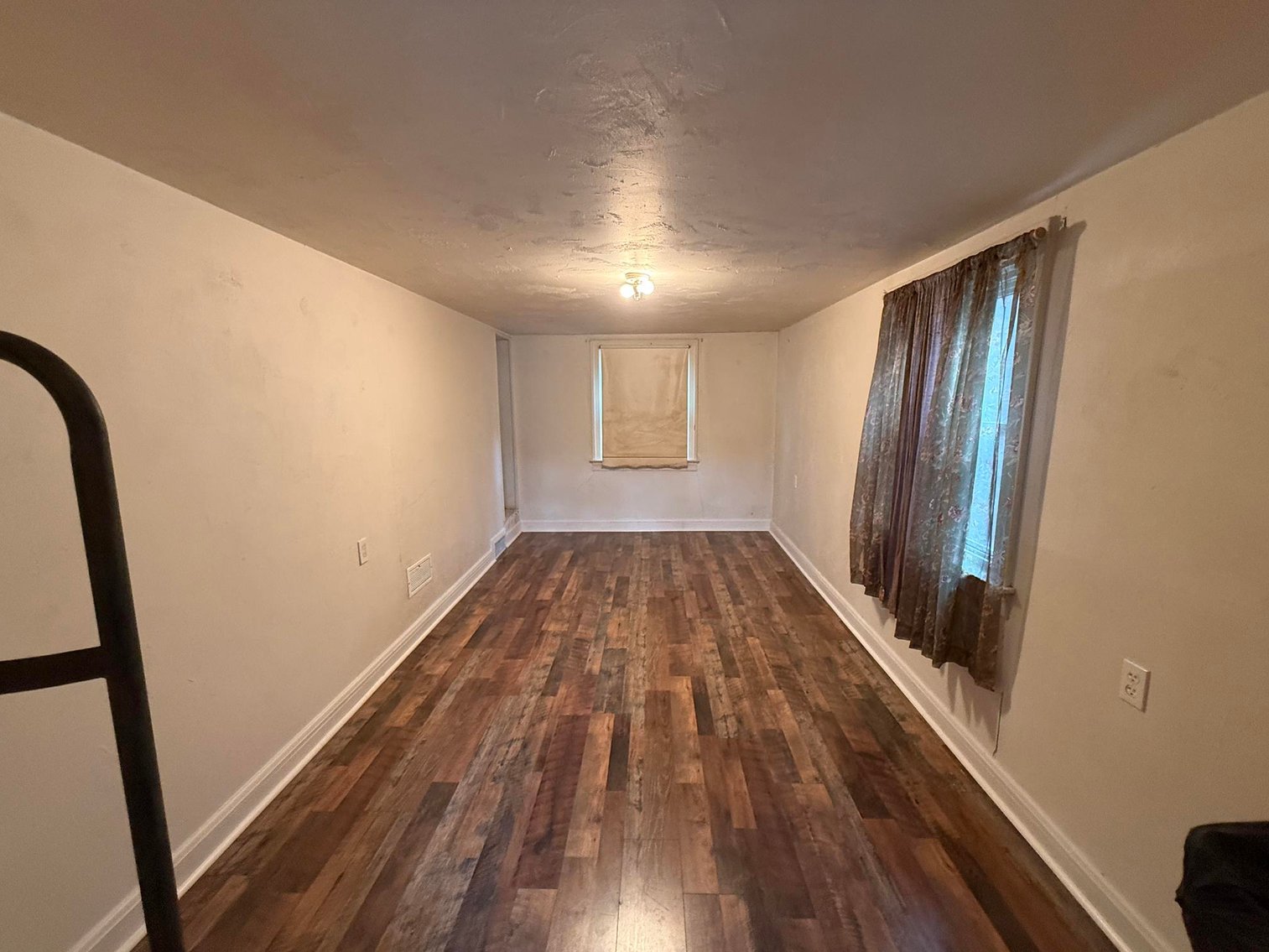 Image for SOLD $55,000 - Inviting Home in Charleston Near the Edgewood Country Club