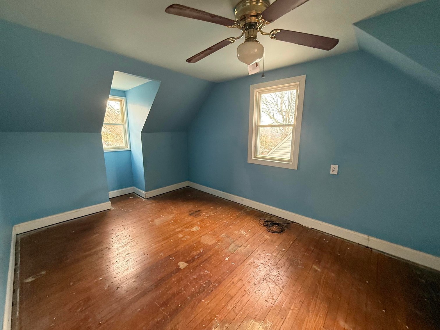 Image for SOLD $55,000 - Inviting Home in Charleston Near the Edgewood Country Club
