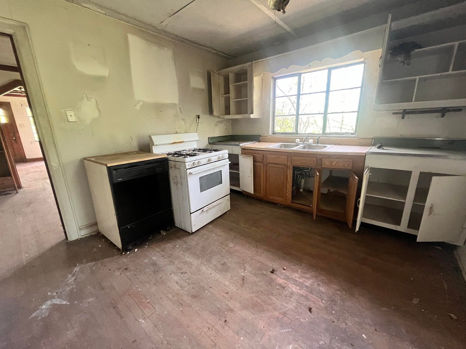 Image for 2 Bedroom Project Home on Over an Acre near Charleston