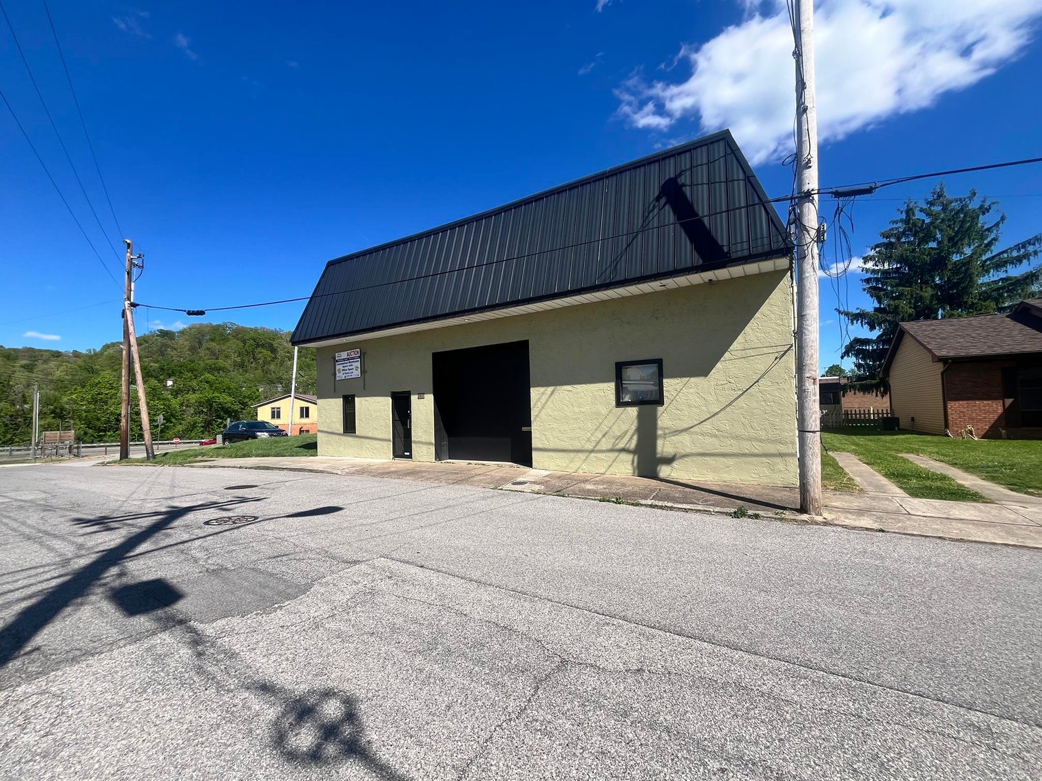 Image for Prime Dunbar Commercial Warehouse – Turn-key Space with Offices & Additional Lot