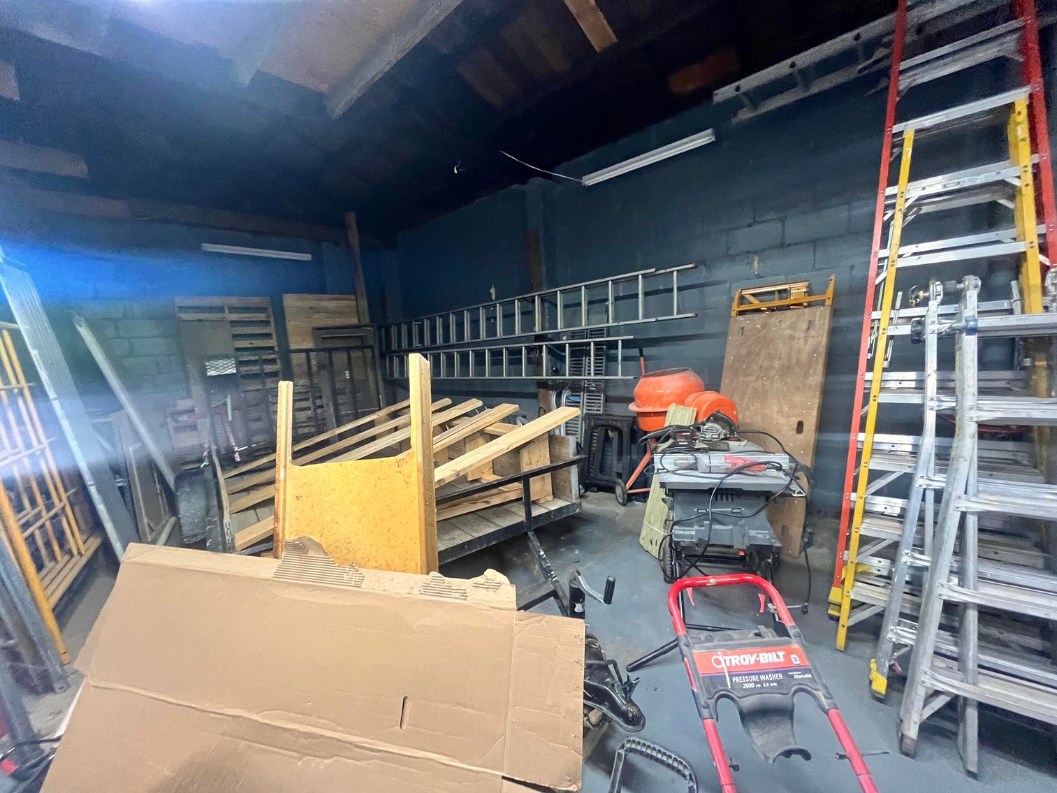 Image for Prime Dunbar Commercial Warehouse – Turn-key Space with Offices & Additional Lot