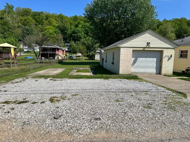 Image for 2 Bedroom on a Spacious Lot in Nitro