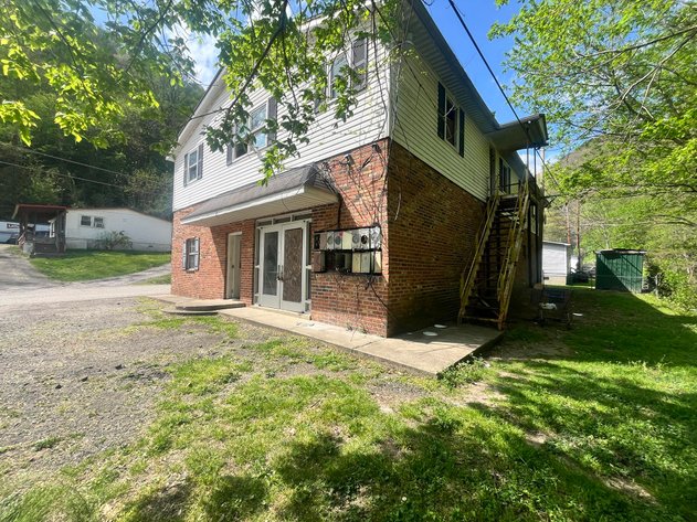 Image for 4-Unit Apartment Building in Kanawha County