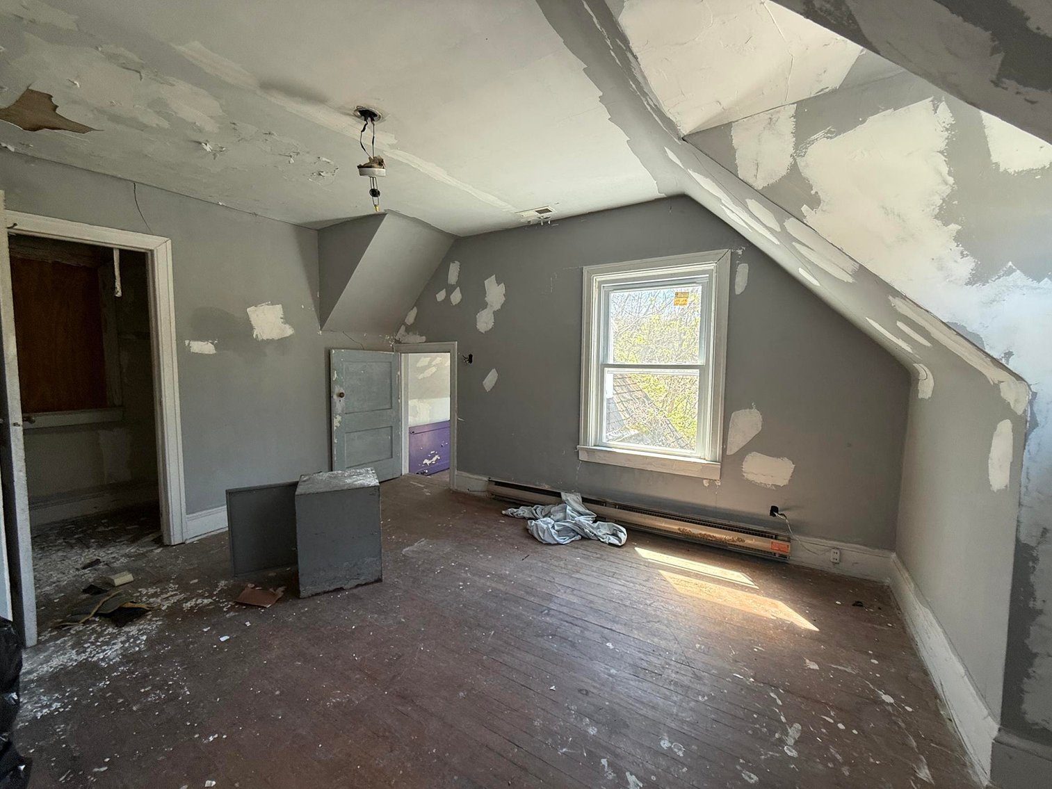 Image for 3 Bedroom Bluefield Home Selling to the Highest Bidder